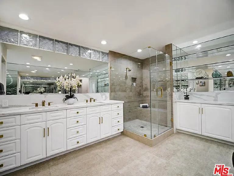 4732 Del Moreno Dr — Photo 24