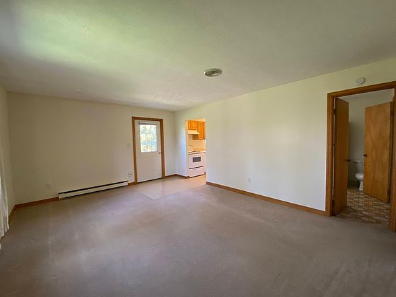 5th image of 311 1/2 Washington St #2
