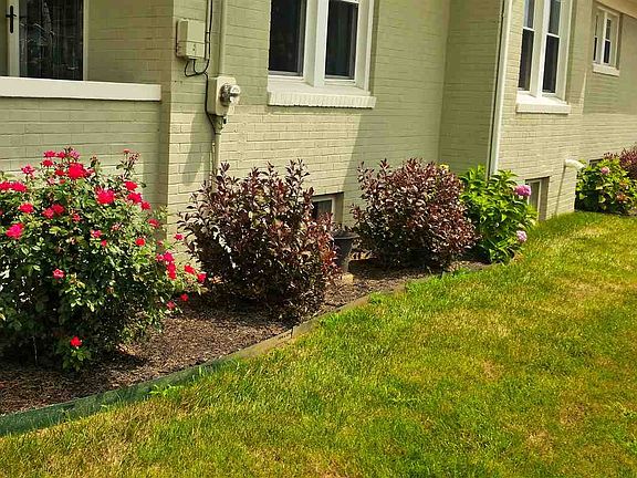 4th image of 3001 Mesker Park Dr