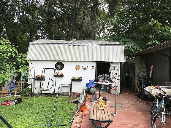 4th image of 4929 Branch Ln