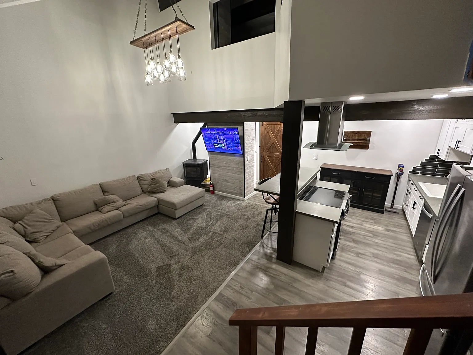 2 bed, 1100 sqft, $5,000 — Photo 2