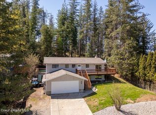 206 Sunrise Dr, Pinehurst, ID 83850