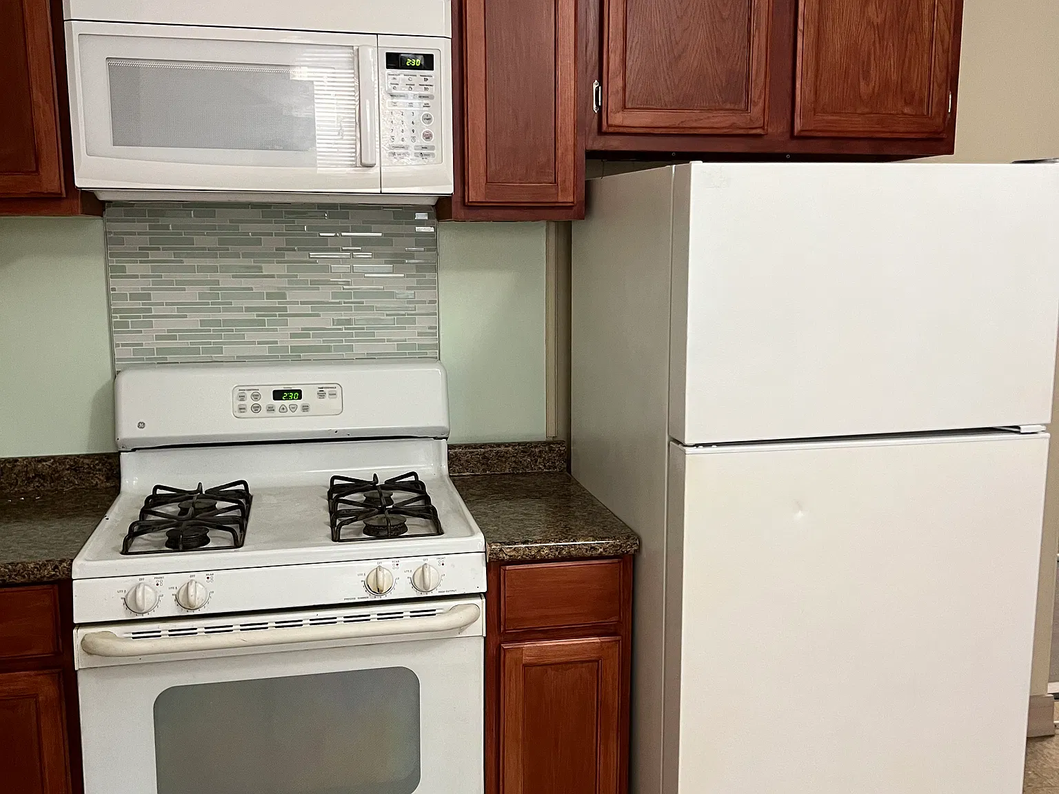 6408 Saint Clair Ave — Photo 4