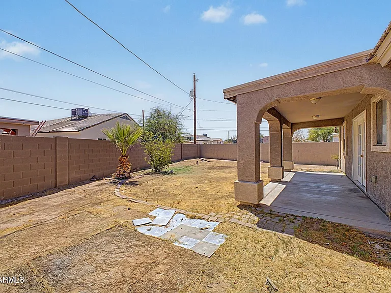 11207 W Hopi St — Photo 27