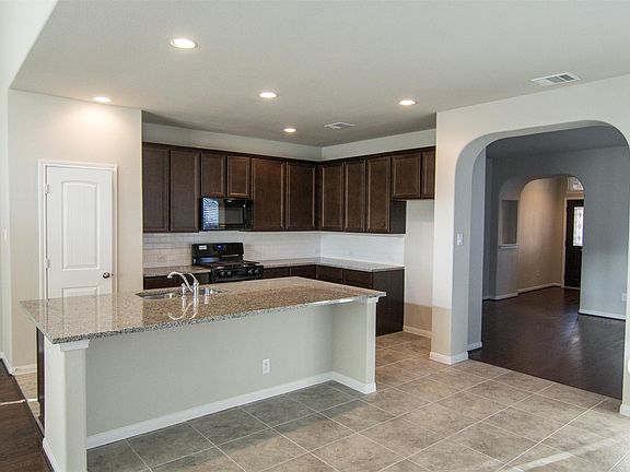 3rd image of 618 Cypress Creek Ln #618