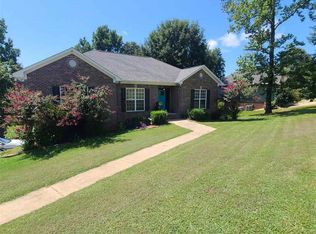 2046 Magnolia Rd, Leeds, AL 35094