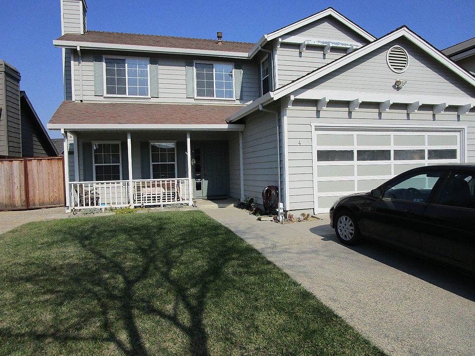 2nd image of 4 Provincetown Cir
