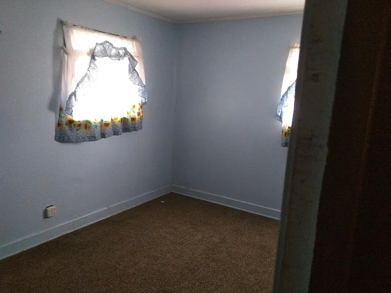 209 Frontera St — Photo 6