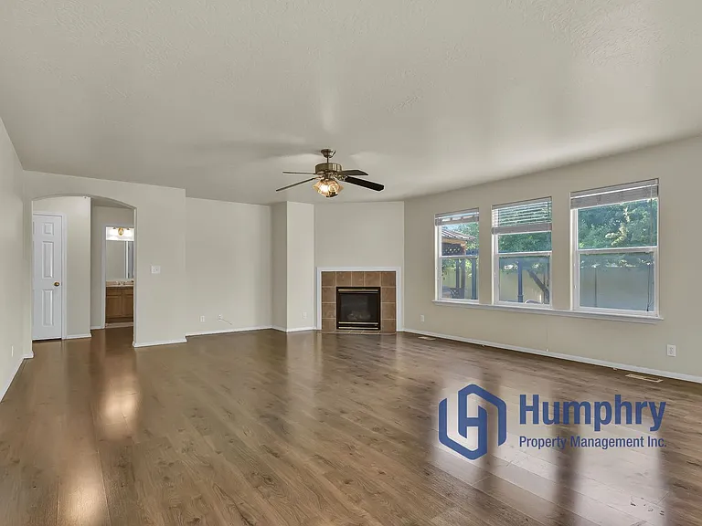 3956 E Granger Dr — Photo 10