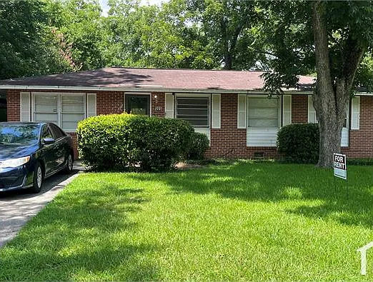 4 bed, 1128 sqft, $1,350 — Photo 1