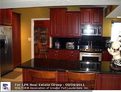 3rd image of 8751 NW 19th St