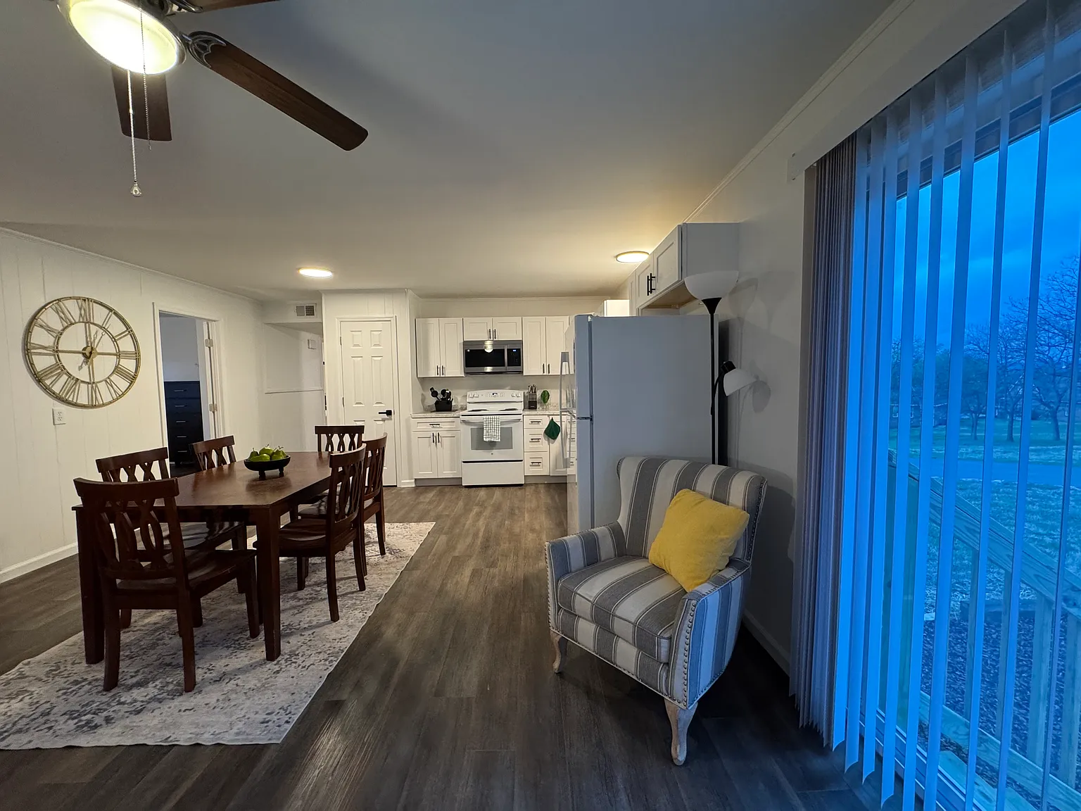 3 bed, 2662 sqft, $6,000 — Photo 3