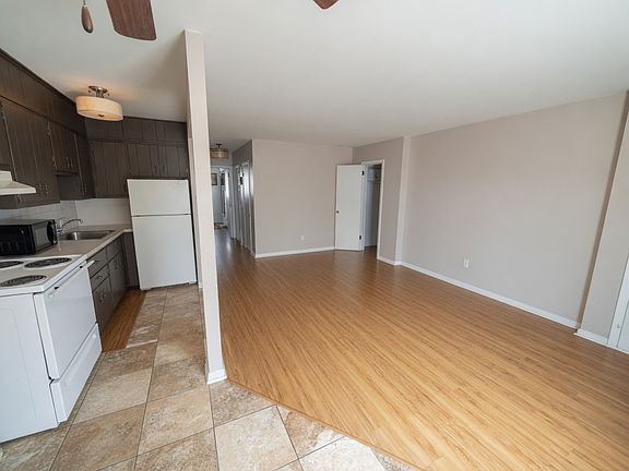 2nd image of 447 Pine St APT C1
