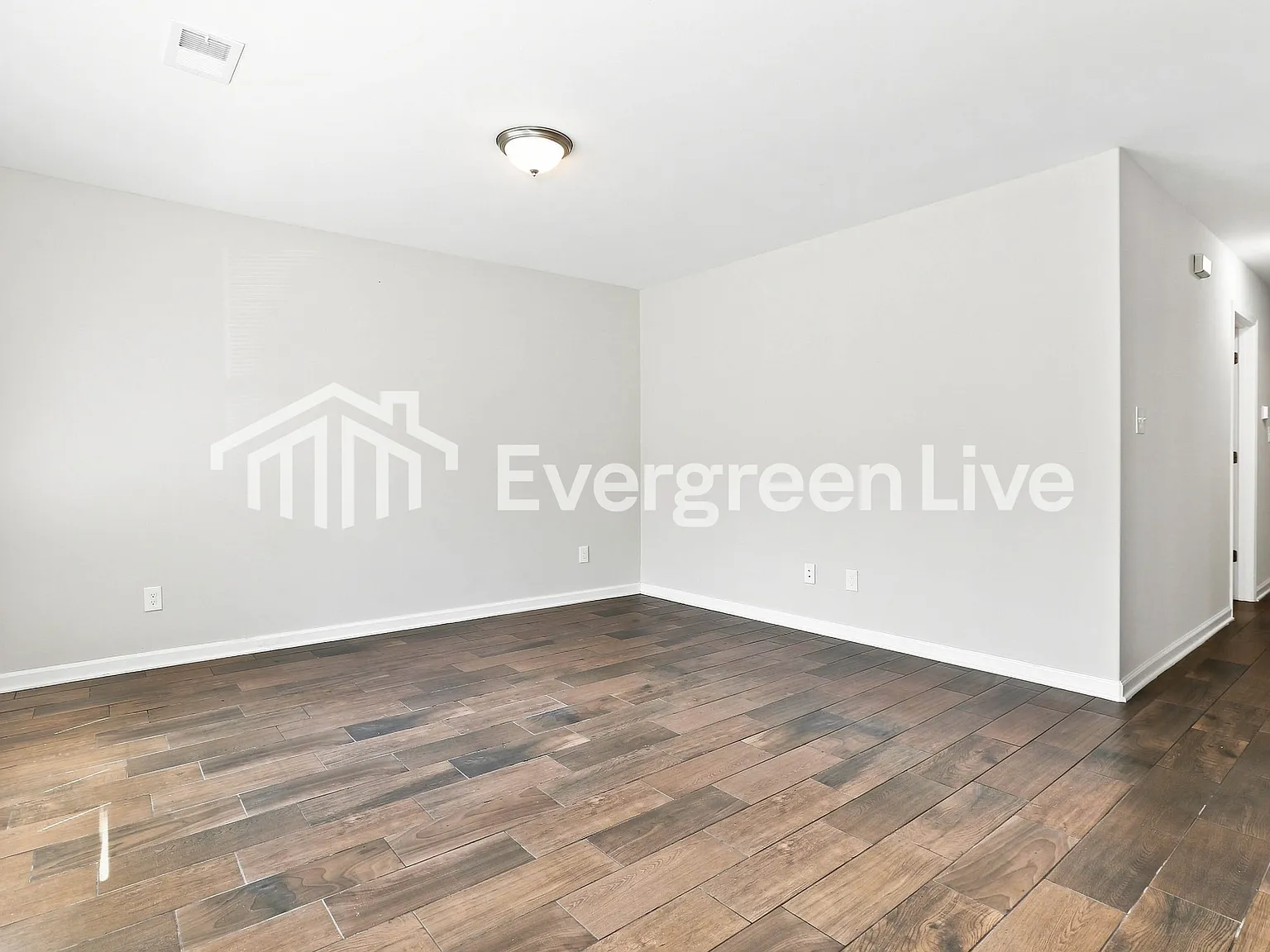 3 bed, 2.0 bath, 1108 sqft, $1,120 — Photo 3