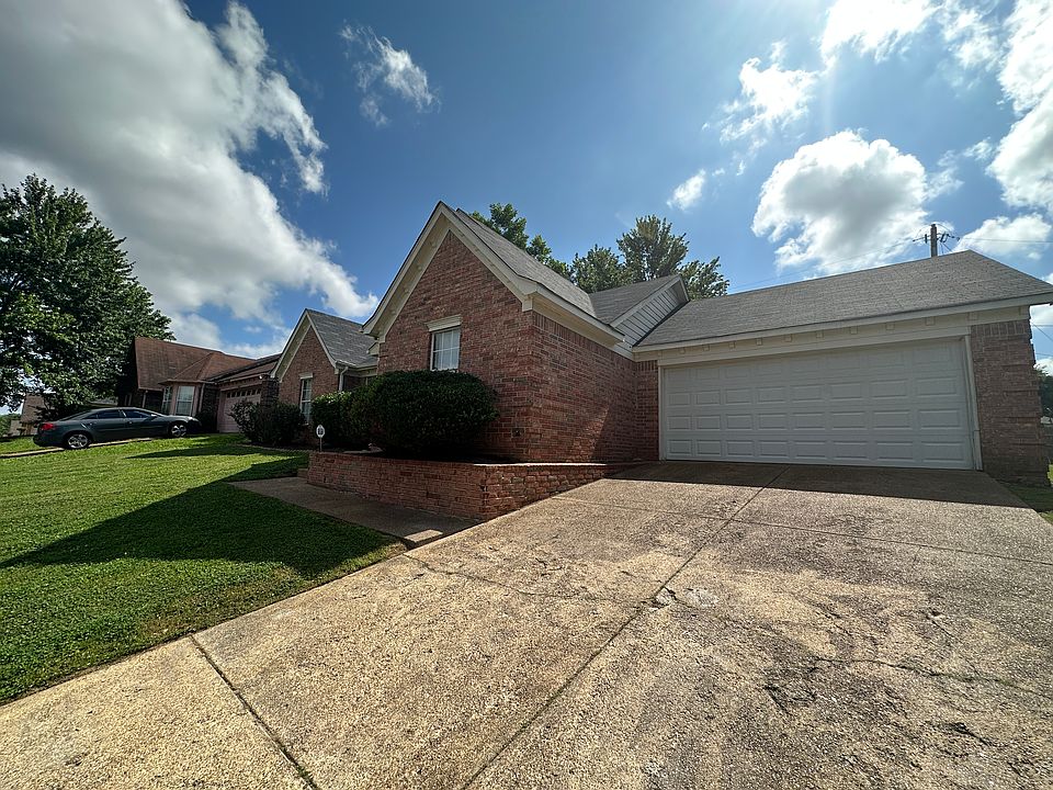 1st image of 5594 Kindle Hill St