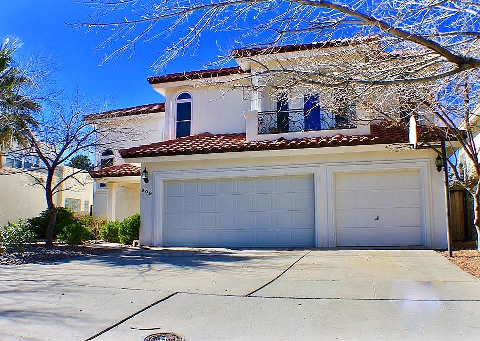 1st image of 909 Via De La Paz Dr
