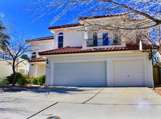 909 Via De La Paz Dr, El Paso, TX 79912