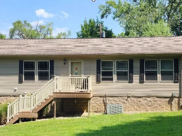 703 McNary St, Sturgeon, PA 15082