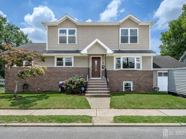 1 Veprek Ln, South Hackensack, NJ 07606