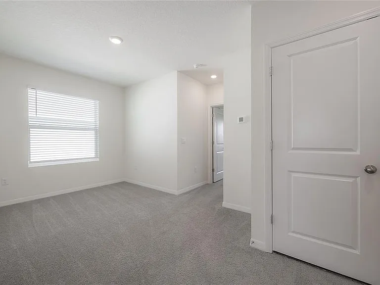 16701 Maude Dr — Photo 29