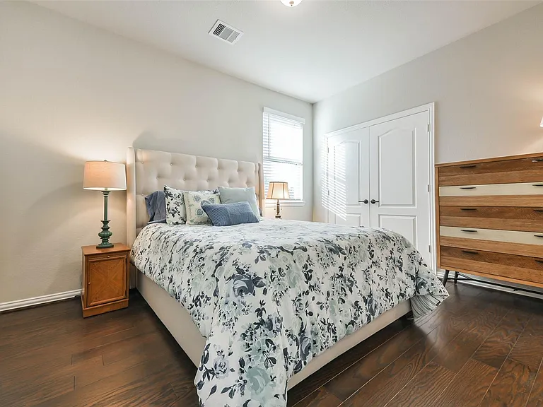 8307 Divot Trce — Photo 9
