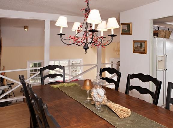 5th image of 6 Farrell Dr