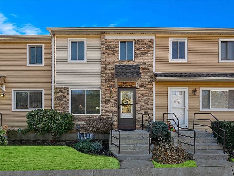 1st image of 94 Townhouse Dr