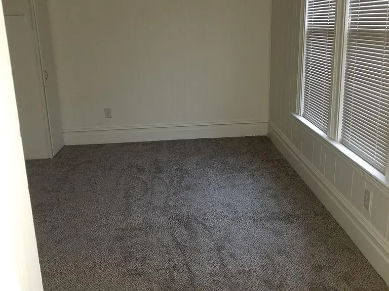 10 N Touchet St #1 — Photo 6