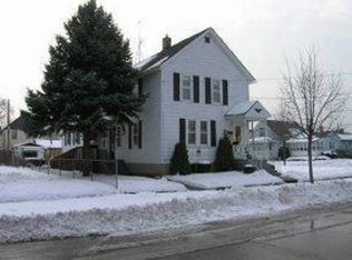 931 45th St, Kenosha, WI 53140