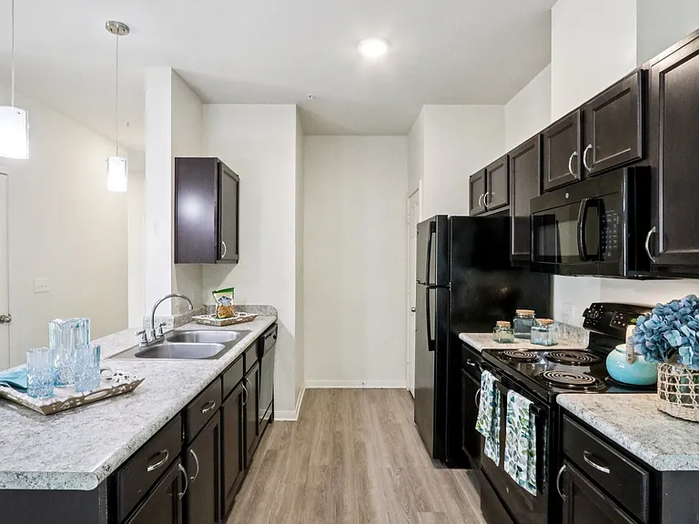 Tuckaway Apartment Homes — Photo 12