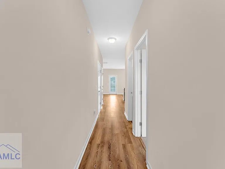 139 W West Winn Ave — Photo 6