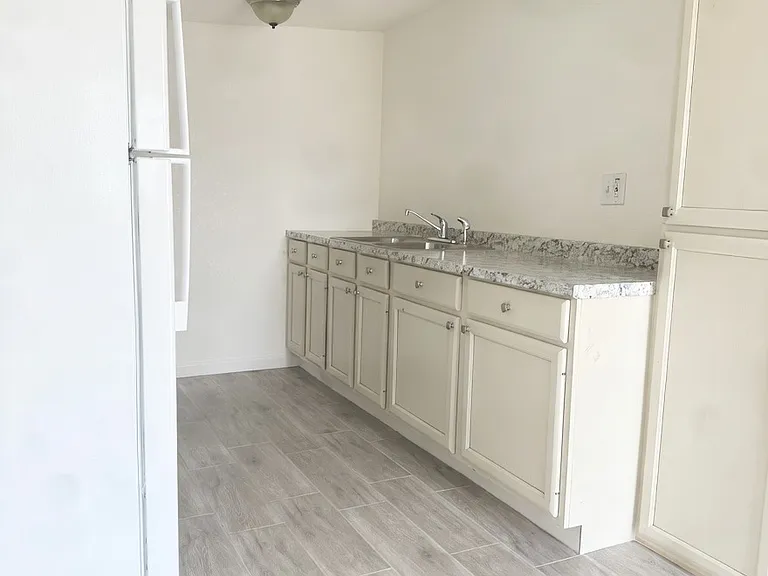 721 W Cheryl Dr #1 — Photo 1