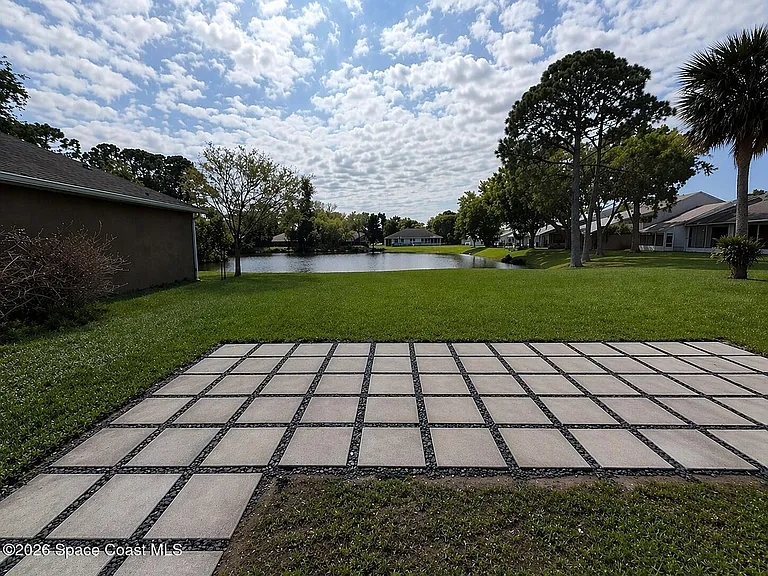 631 Waterside Cir — Photo 18