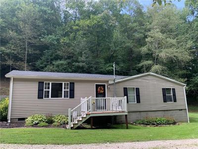 248 Pebble Ln, Julian, WV, 25529