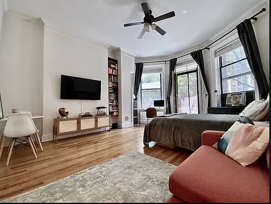 Rented by Corcoran | media 23