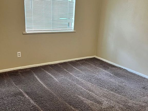 4th image of 2612 Del Monte Ave