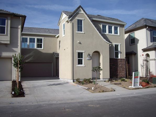 1349 Larkspur Dr