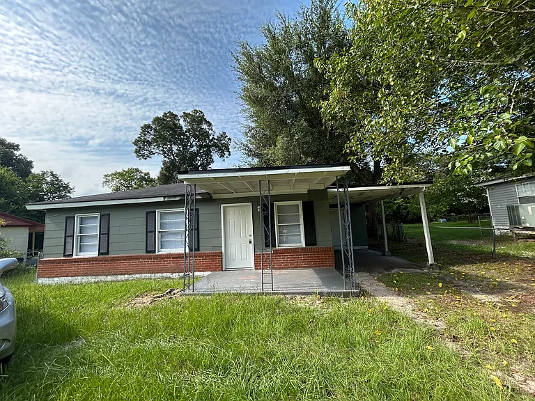 209 Morningside Dr — Photo 8