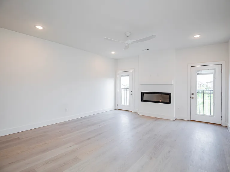 2630 Livingston Sq #1.0 — Photo 9