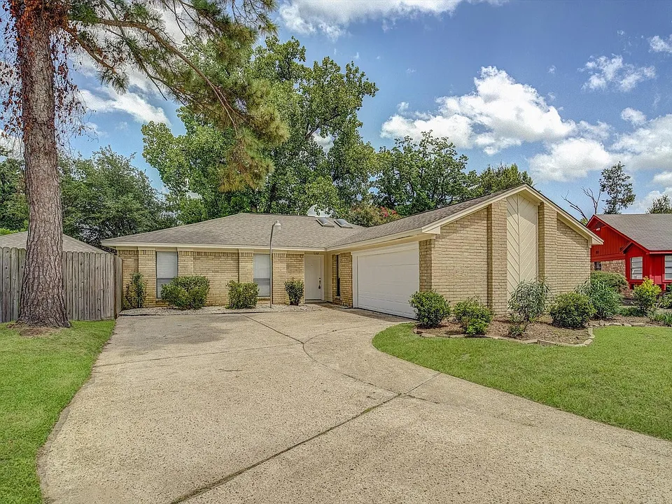 7315 Foxside Ln