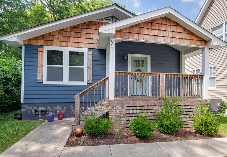 805 Rison Ave NE — Photo 3