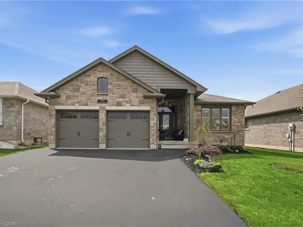 35 Patten Dr, Brant, ON N0E 1N0
