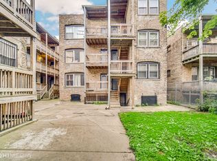 Great Apartment, Lots of light and Exposed Brick!, Chicago, IL 60637