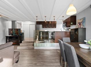 341 Mahon Ave #201, North Vancouver, BC