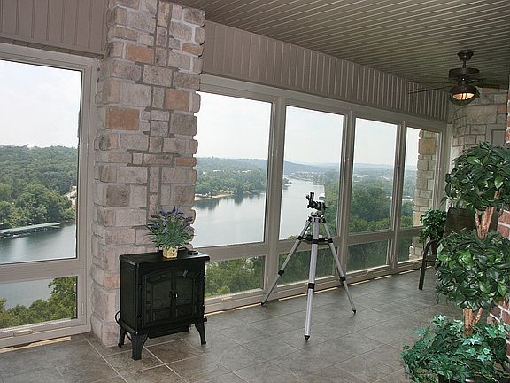 3rd image of 3517 Riverstone Dr