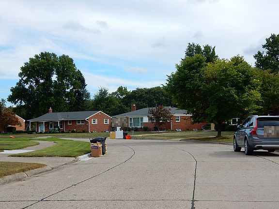 5th image of 35900 Orangelawn St