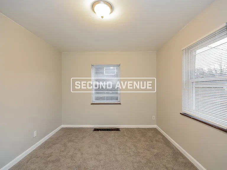 3052 Worthington Ave — Photo 6