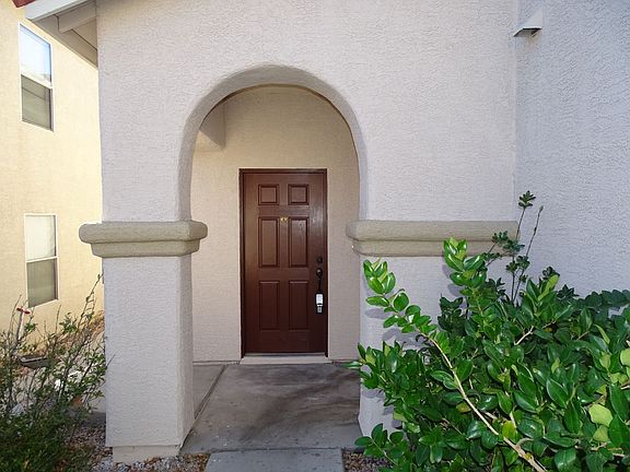 3rd image of 8725 Shady Pines Dr