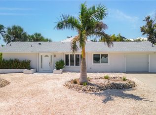 207 Redfish Rd, Fort Myers Beach, FL 33931