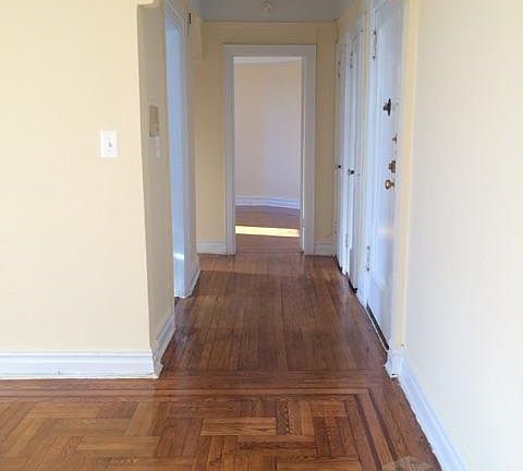 4th image of 4535 44th St APT 6M
